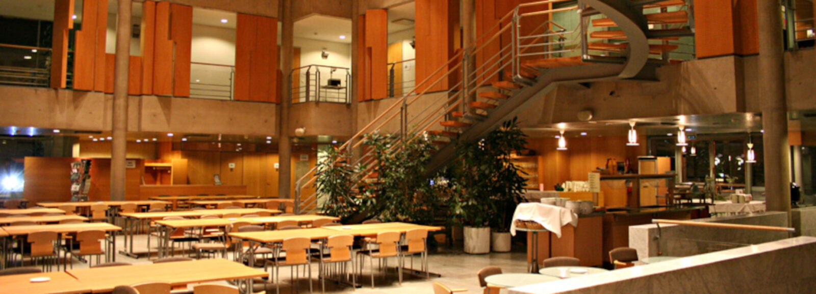 Ravintola Karanka Kainuun musiikkiopiston aulassa.